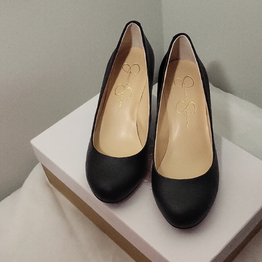 Jessica Simpson Black Heels Comfortable, Size 5.5 - Picture 4 of 10